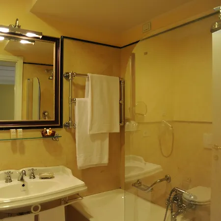 Otel Daphne Giardini Naxos