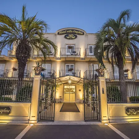 Daphne Giardini Naxos