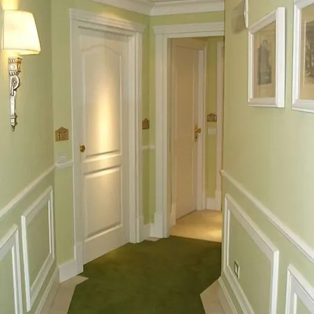 Otel Daphne Giardini Naxos