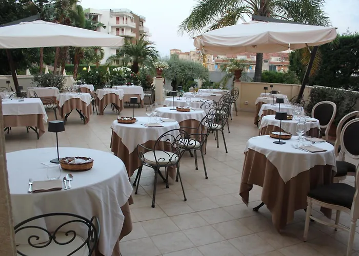 Daphne 4* Giardini Naxos