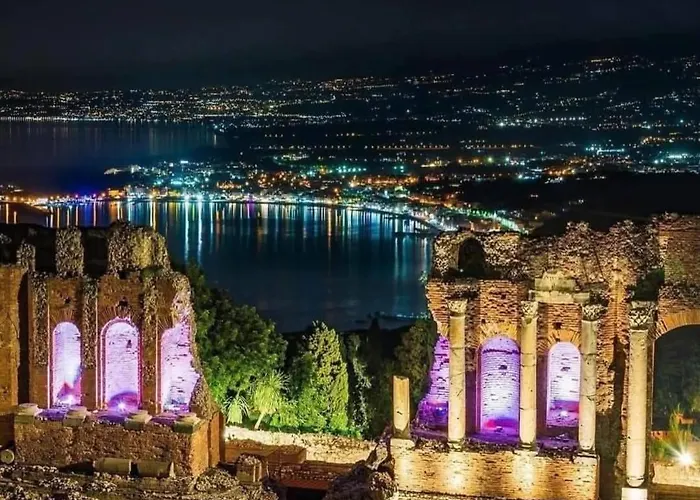 Daphne Giardini-Naxos