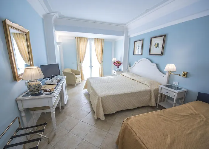 Hotel Daphne Giardini Naxos