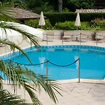 Hotel Daphne 4*