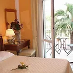 Hotel Daphne