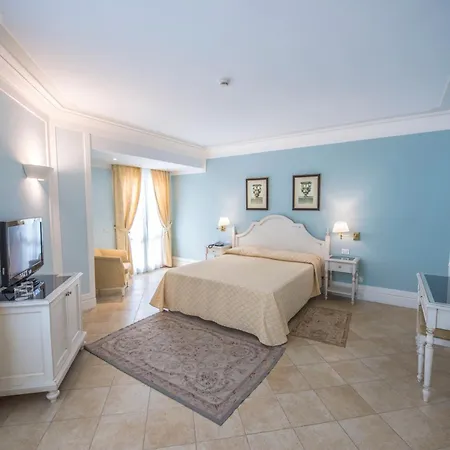 Daphne Джардіні-Наксос