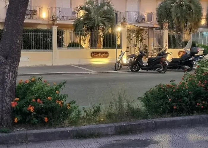 Daphne Giardini-Naxos