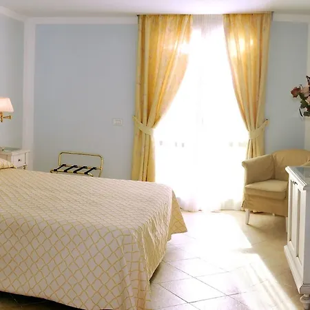 Daphne Otel