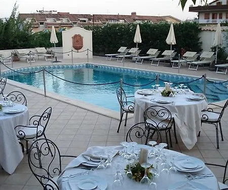 Daphne Otel 4*