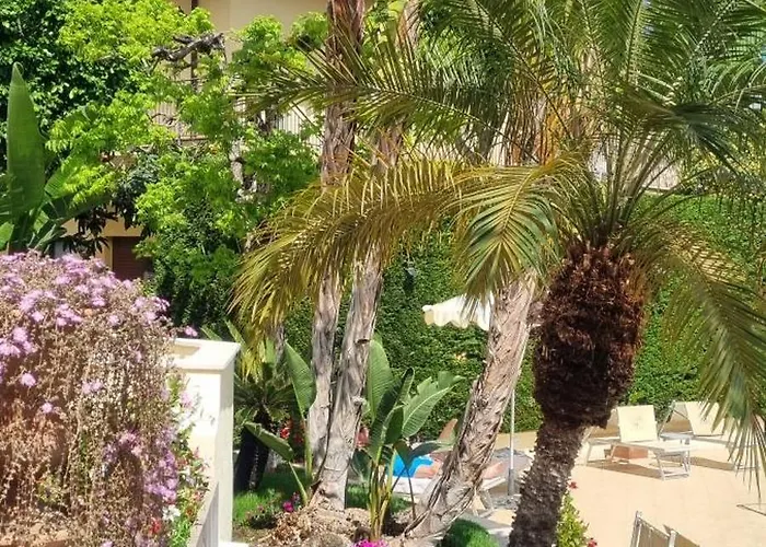 Daphne 4* גיארדיני נאקסוס